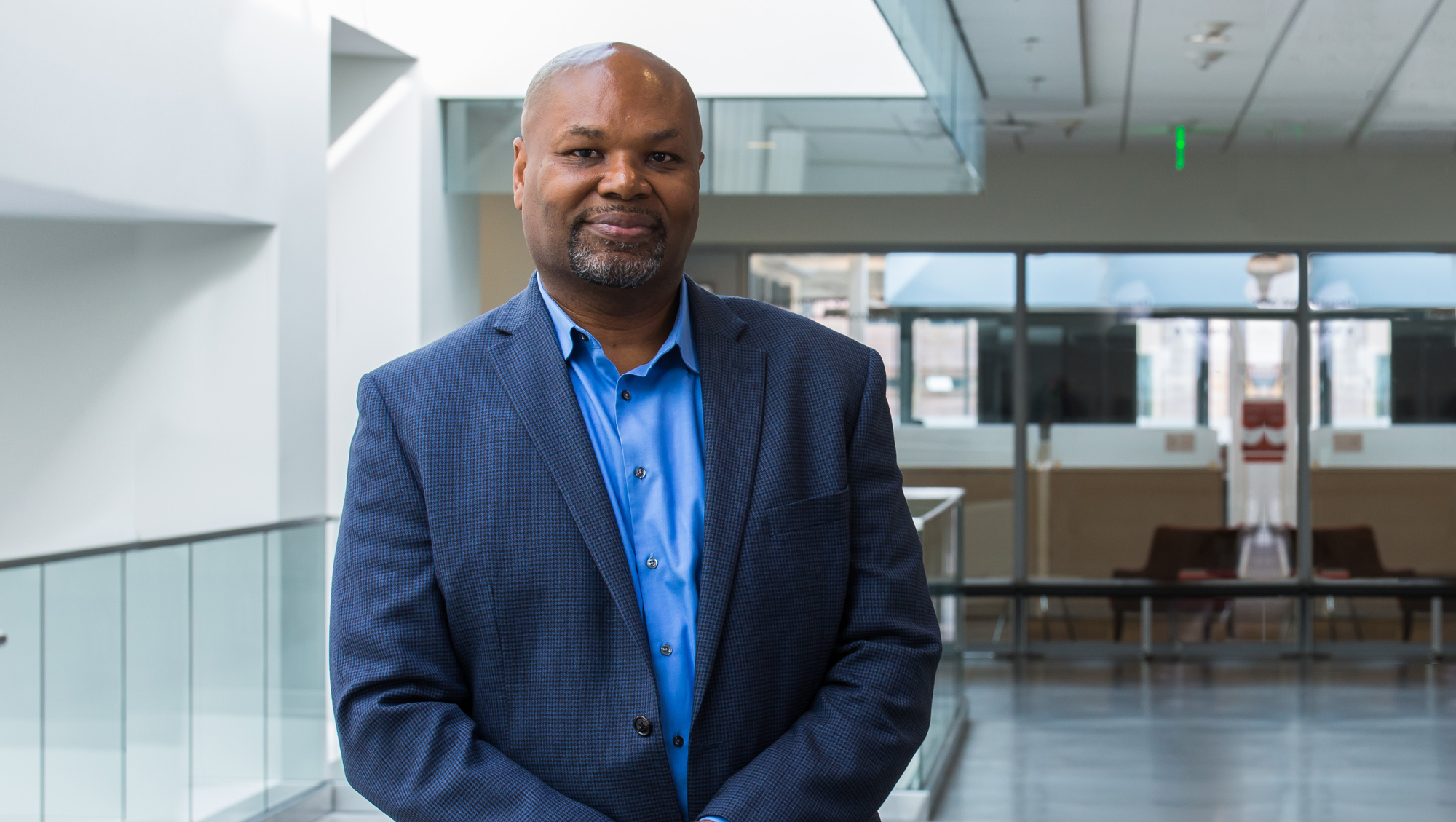 headshot, William Smith